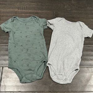 Baby bodysuit
